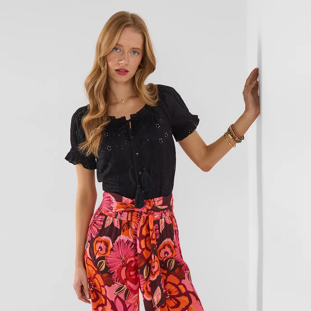 Joe Browns Beautiful Broderie Top WA506